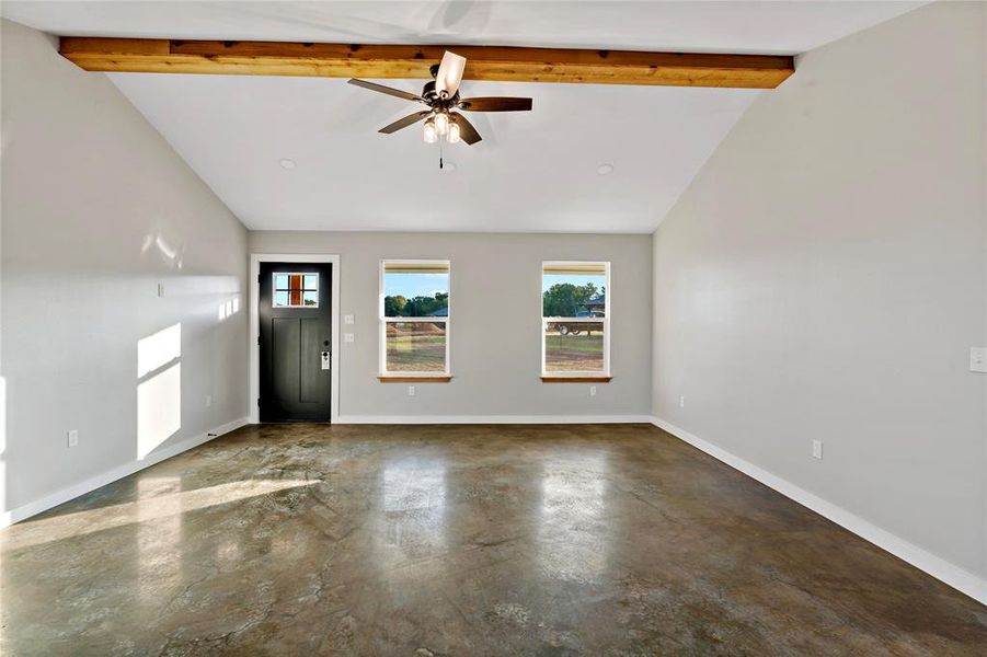 Spacious, unfurnished interior of a new home in , Paris (Image 12).