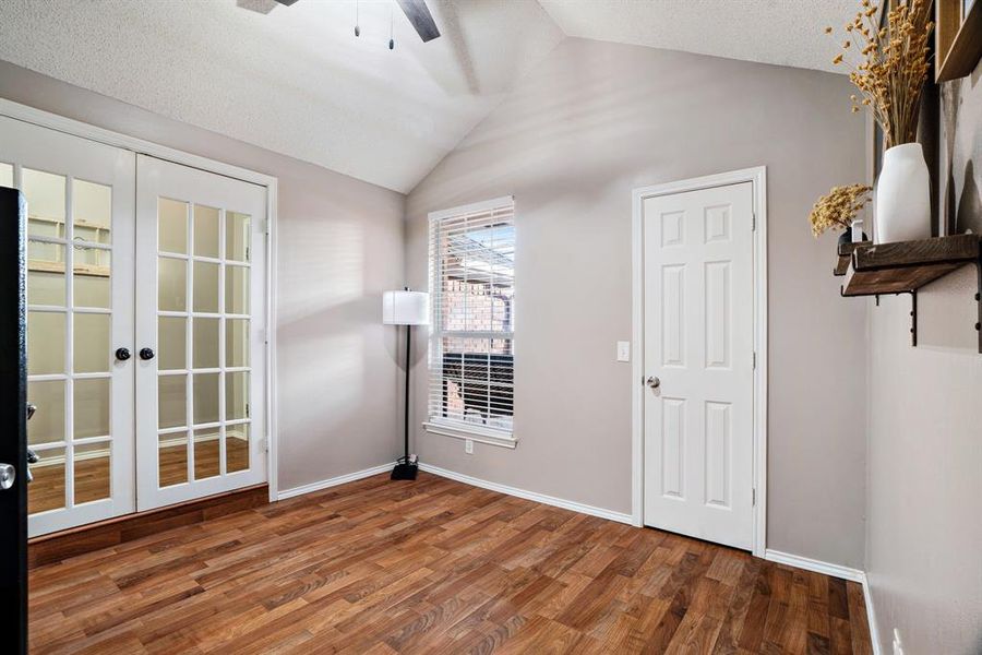 Spacious, unfurnished interior of a new home in , Reno (Image 16).