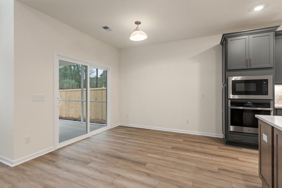 Spacious, unfurnished interior of a new home in Oakley Pointe, Moncks Corner (Image 30).