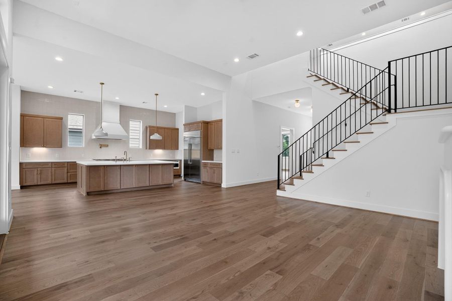 Spacious, unfurnished interior of a new home in , Houston (Image 36).