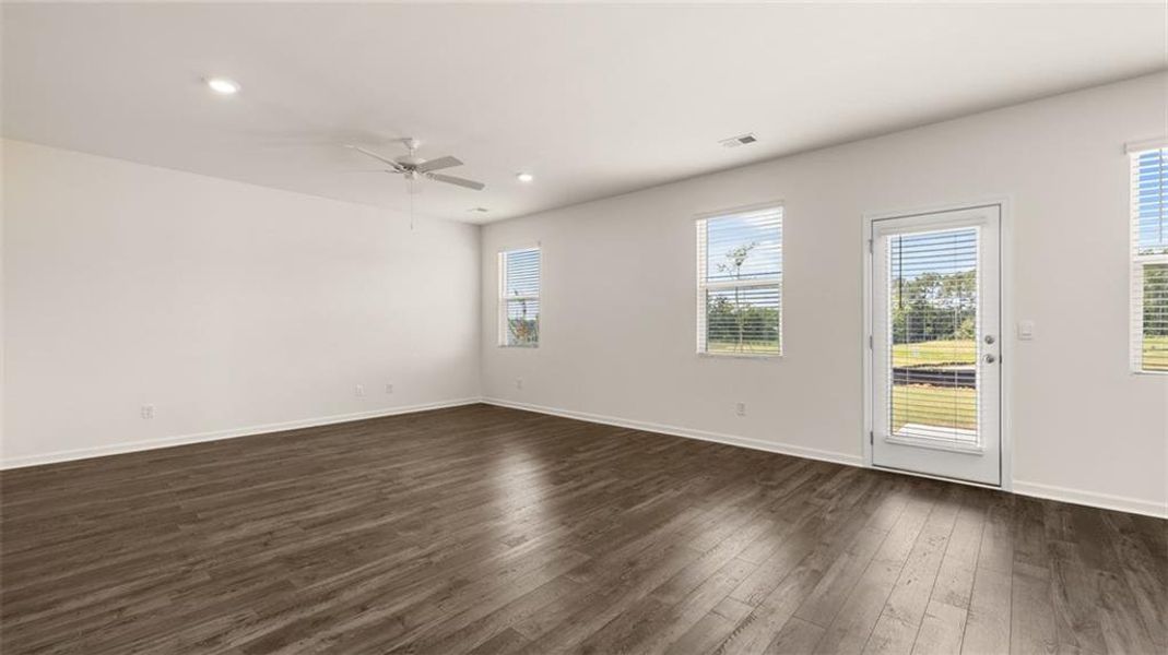 Spacious, unfurnished interior of a new home in Oakchase at Hampton, Hampton (Image 23).