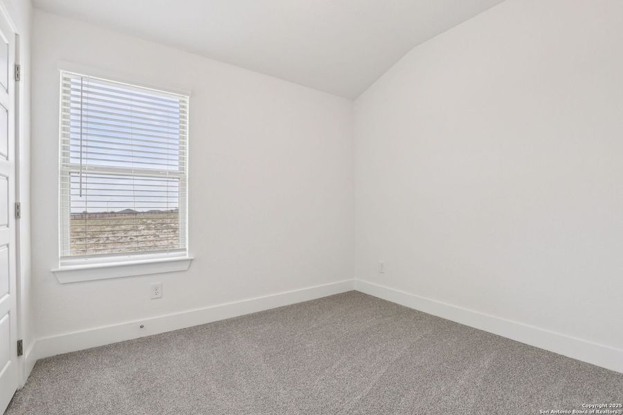 Spacious, unfurnished interior of a new home in Comanche Ridge, San Antonio (Image 15). Spacious, unfurnished interior of a new home in Comanche Ridge, San Antonio (Image 15).