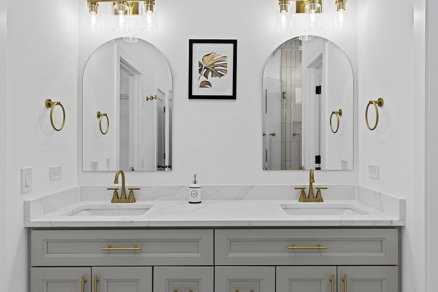 Image 37 of a home in .