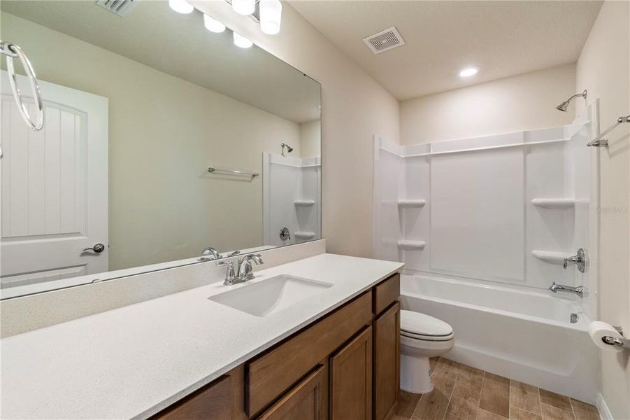 Furnished interior view inside a new home in , Orlando (Image 13).