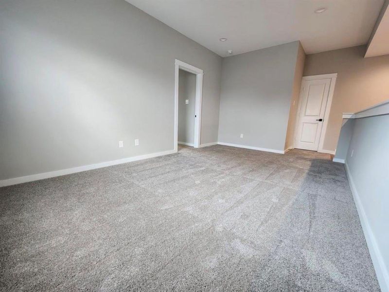 Spacious, unfurnished interior of a new home in 420 Benbrook, Houston (Image 14). Spacious, unfurnished interior of a new home in 420 Benbrook, Houston (Image 14).