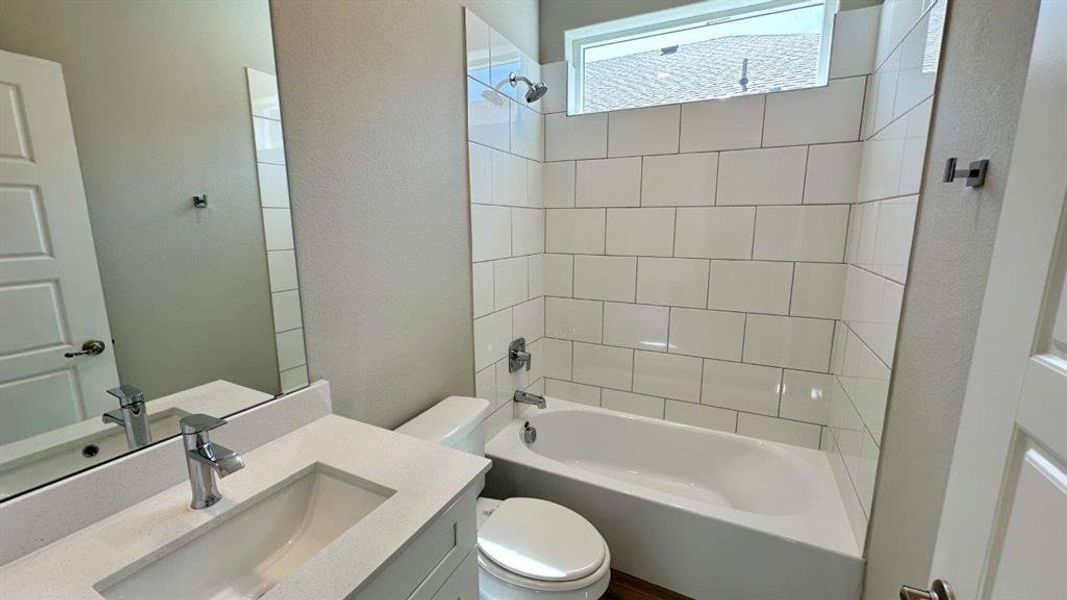 Furnished interior view inside a new home in Rock Creek Ranch, Fort Worth (Image 5). Furnished interior view inside a new home in Rock Creek Ranch, Fort Worth (Image 5).