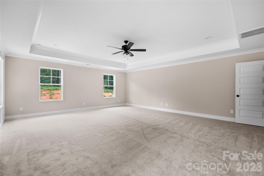 Spacious, unfurnished interior of a new home in , Stanfield (Image 15).