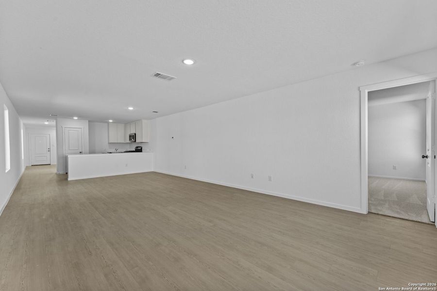 Spacious, unfurnished interior of a new home in , New Braunfels (Image 15).