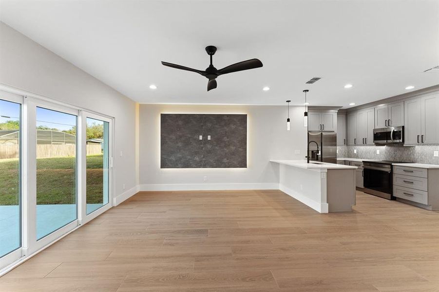Spacious, unfurnished interior of a new home in , Sanford (Image 17).