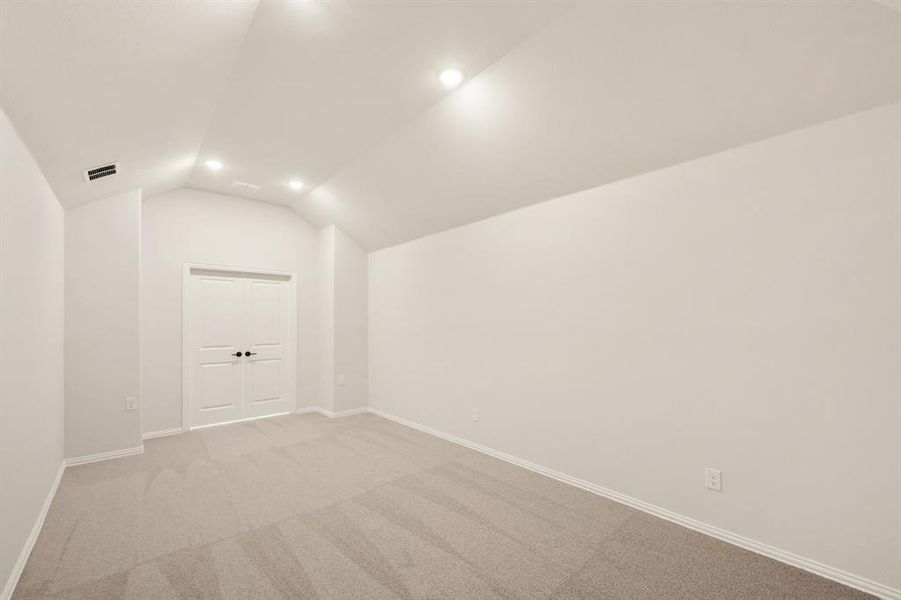 Spacious, unfurnished interior of a new home in Sunset Ridge, Alvarado (Image 27). Spacious, unfurnished interior of a new home in Sunset Ridge, Alvarado (Image 27).