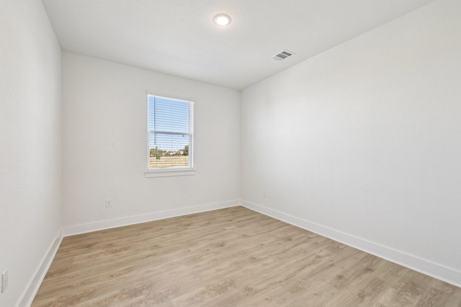 Spacious, unfurnished interior of a new home in Foxfield, Austin (Image 23).