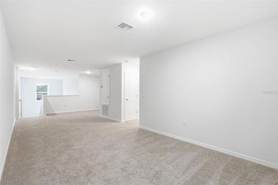Spacious, unfurnished interior of a new home in , Altamonte Springs (Image 39).