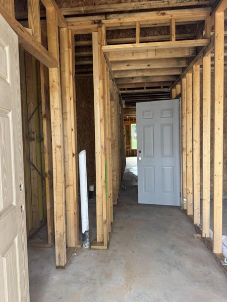 Spacious, unfurnished interior of a new home in The Landings at Montague, Goose Creek (Image 24).