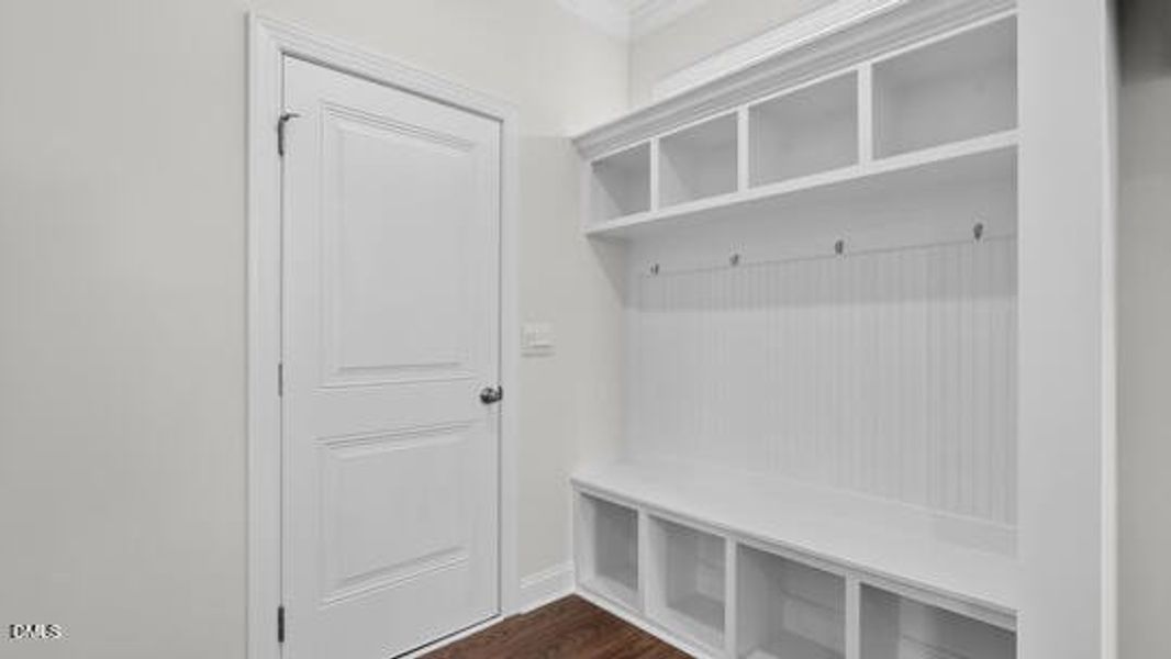 Manors at Haywood Glen_Lucas G_301_White