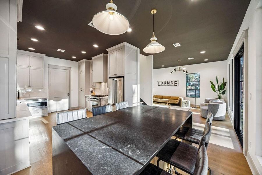 Furnished interior view inside a new home in , Brookeland (Image 13).