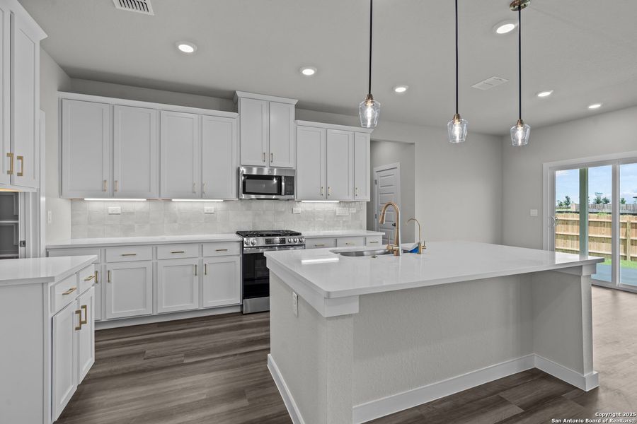 Furnished interior view inside a new home in Weltner Farms 50’s, New Braunfels (Image 32).