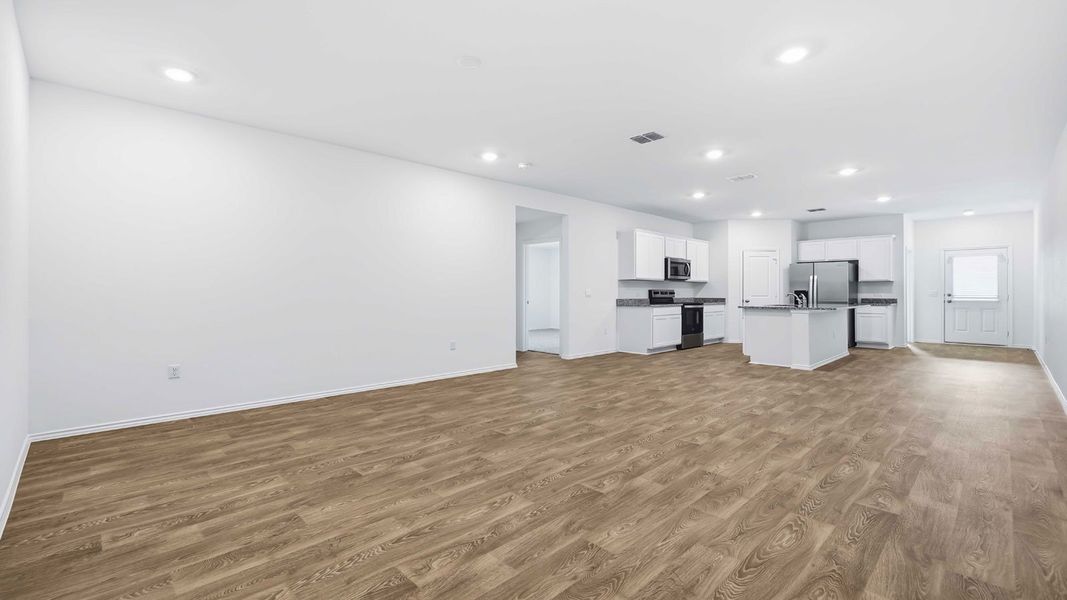 Representative unfurnished interior of a home built from the The Magnolia by D.R. Horton in Palomino, Manor (Image 11).
