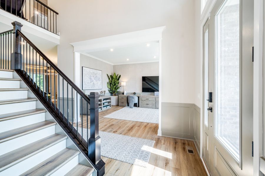Representative furnished interior of a home built from the Beckett by Fischer Homes in Veranda Manor, Canton (Image 8).