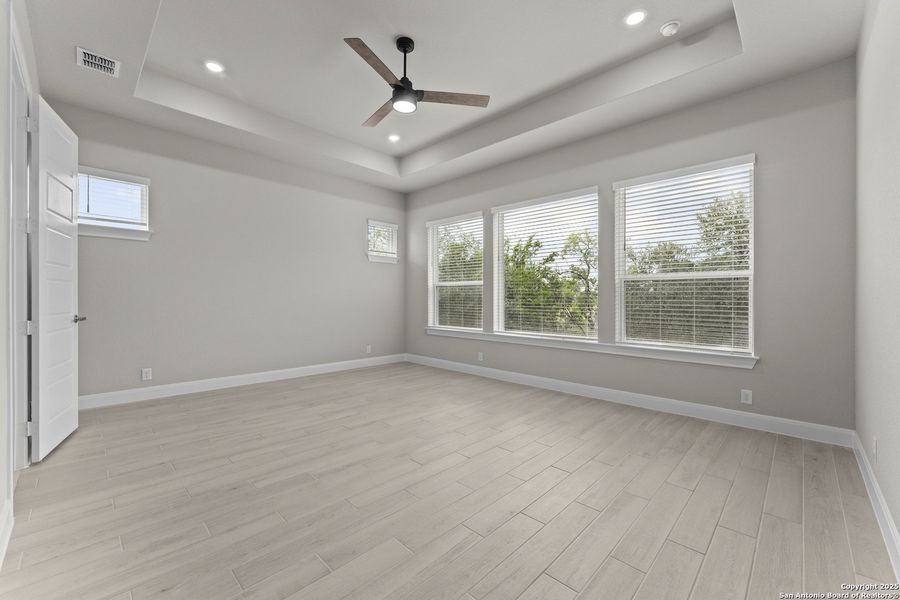 Spacious, unfurnished interior of a new home in Megans Landing – Half-Acre Homesites, Castroville (Image 14). Spacious, unfurnished interior of a new home in Megans Landing – Half-Acre Homesites, Castroville (Image 14).