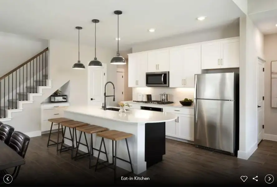 Photo of Pulte model home with same floor plan, not of actual home listed. Photo of Pulte model home with same floor plan, not of actual home listed.