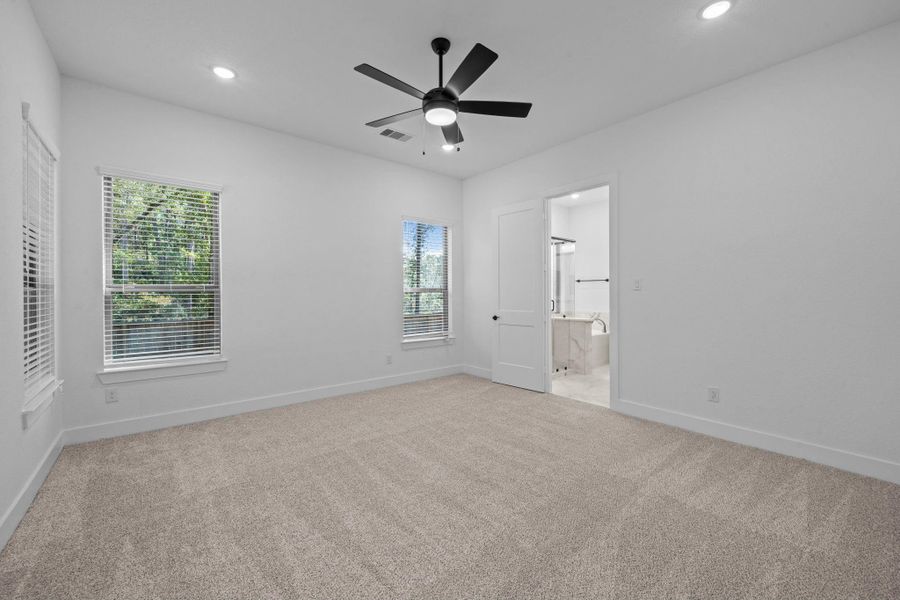 Spacious, unfurnished interior of a new home in The Woodlands Hills, Willis (Image 19).