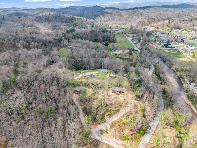 Natural landscape and outdoor views near in Rosman (Image 31). Natural landscape and outdoor views near in Rosman (Image 31).