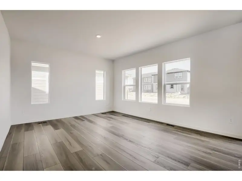Spacious, unfurnished interior of a new home in Kinston, Loveland (Image 11).
