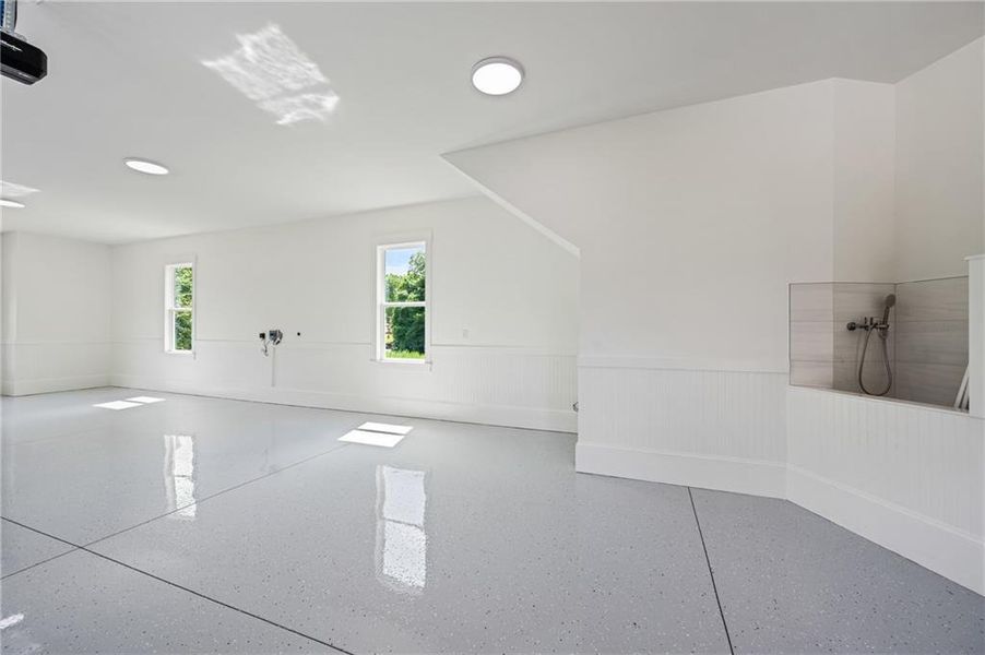 Spacious, unfurnished interior of a new home in , Loganville (Image 64). Spacious, unfurnished interior of a new home in , Loganville (Image 64).