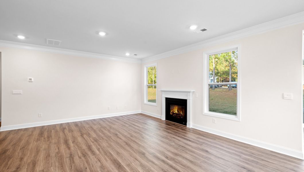 Representative unfurnished interior of a home built from the HAMPSHIRE by D.R. Horton in Whitehawk Meadows, Travelers Rest (Image 16).