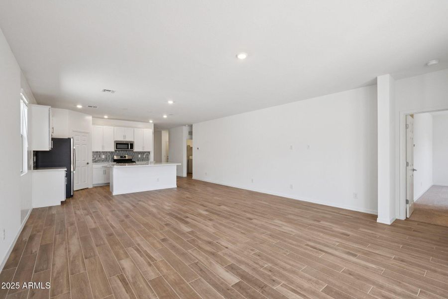 6-web-or-mls-W Old Timer Rd-S1008-006