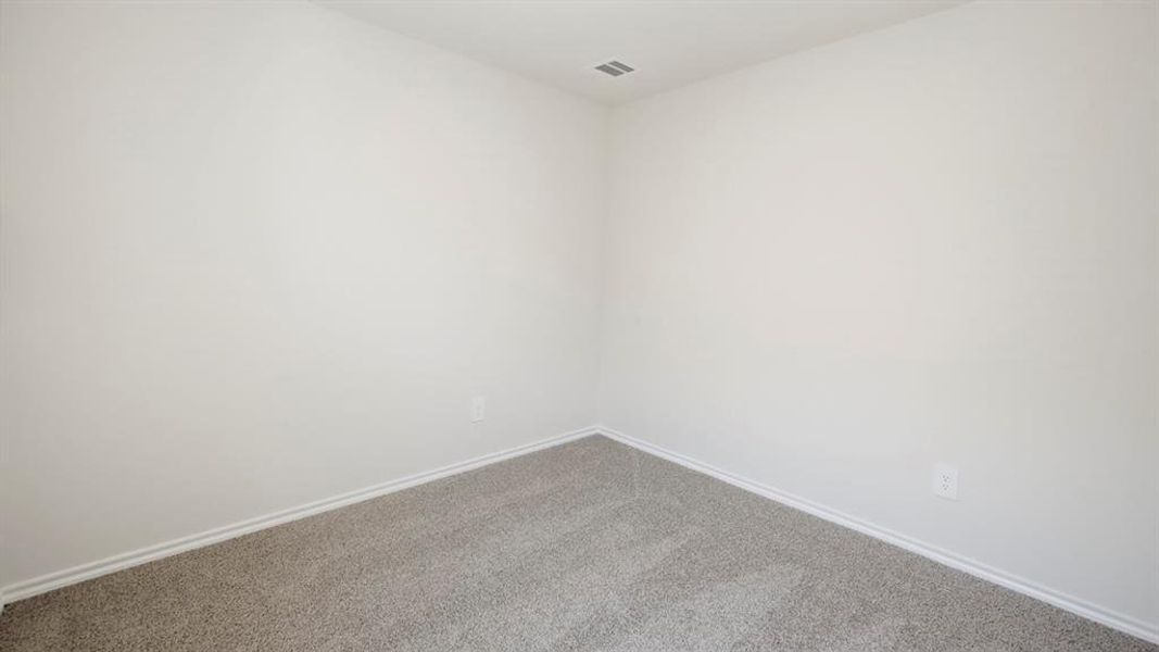 Spacious, unfurnished interior of a new home in Sweetwater Springs, Sherman (Image 16).