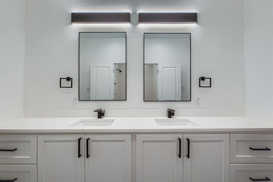 Close-up of interior finishes inside a home in , Kaufman (Image 20). Close-up of interior finishes inside a home in , Kaufman (Image 20).