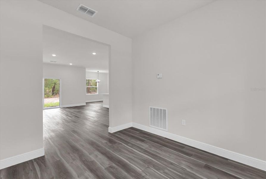Spacious, unfurnished interior of a new home in , Ocala (Image 26).