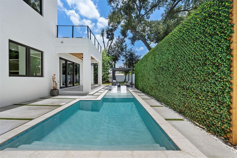 Exterior details and patio area of a home in , Tampa (Image 36).