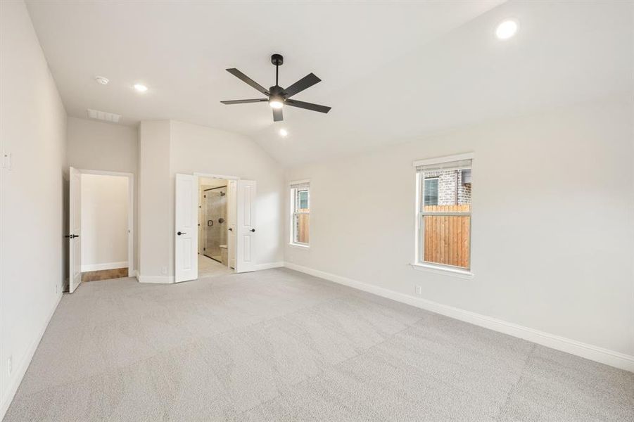 Spacious, unfurnished interior of a new home in Timberbrook, Justin (Image 32). Spacious, unfurnished interior of a new home in Timberbrook, Justin (Image 32).