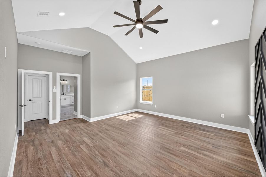 Another angle of the oversized primary bedroom. Another angle of the oversized primary bedroom.