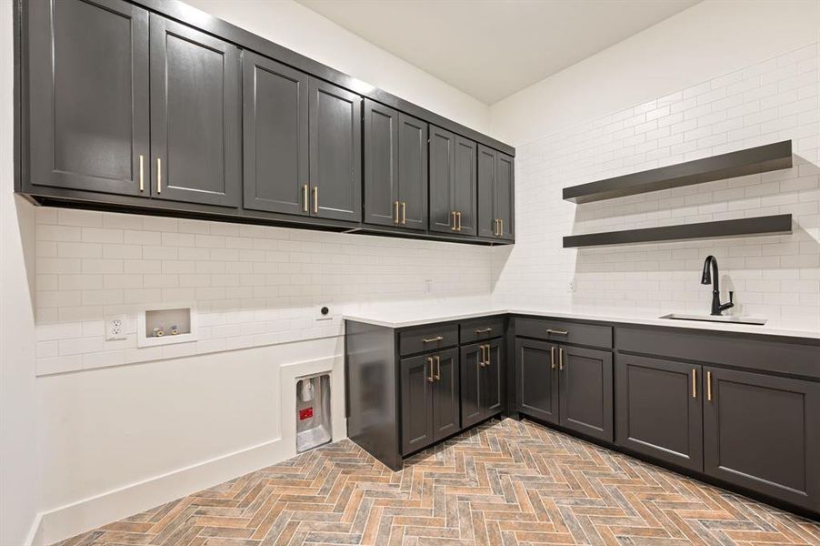 Furnished interior view inside a new home in Montclair, Prosper (Image 9).