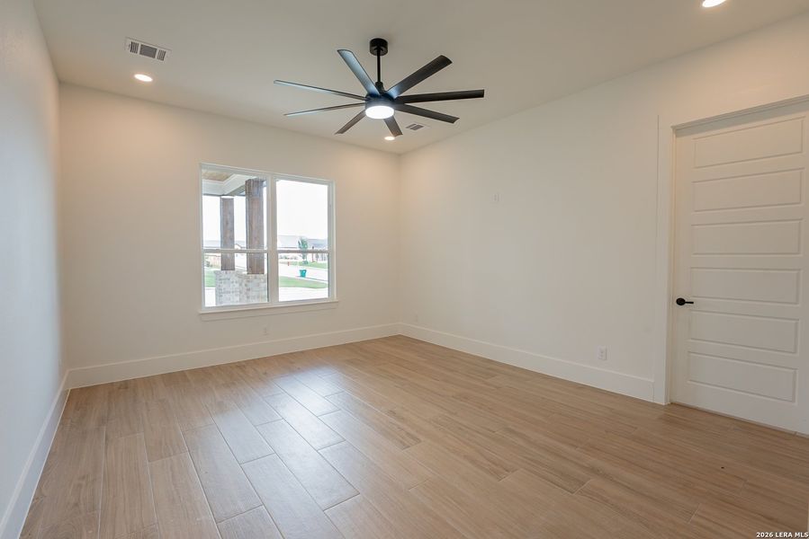 Spacious, unfurnished interior of a new home in , La Vernia (Image 24). Spacious, unfurnished interior of a new home in , La Vernia (Image 24).