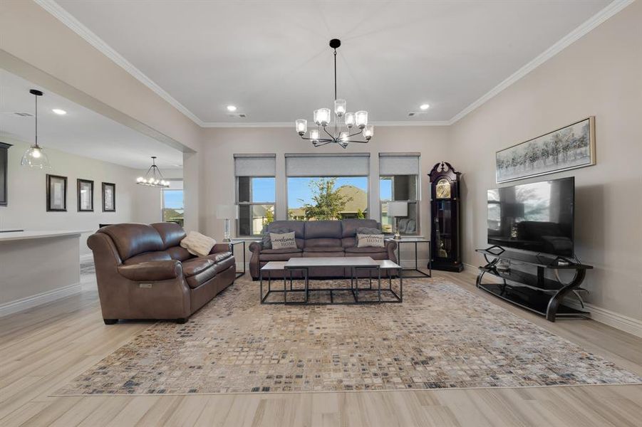 The open floorplan makes entertaining so easy.