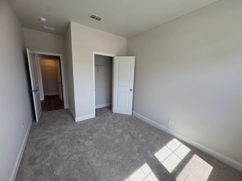 Spacious, unfurnished interior of a new home in Cades Bluff, Lebanon (Image 12).