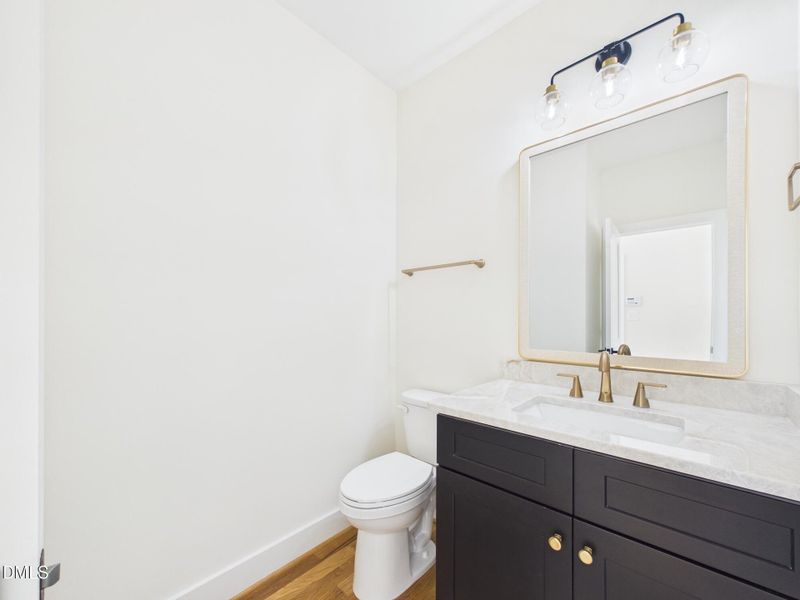 CAM01608G0-PR0128-STILL040