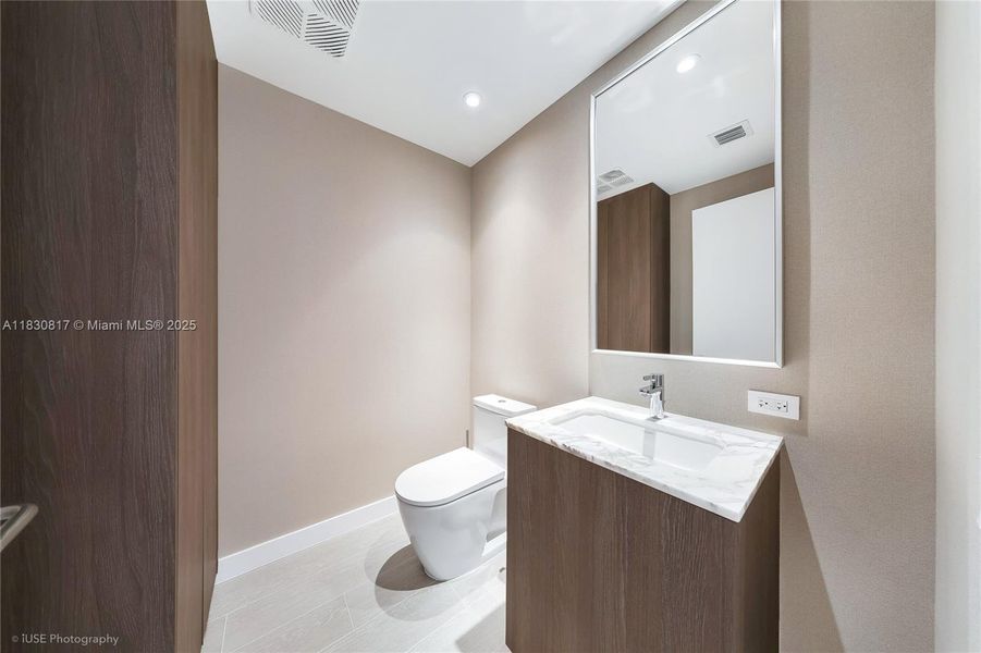 Powder Room Powder Room