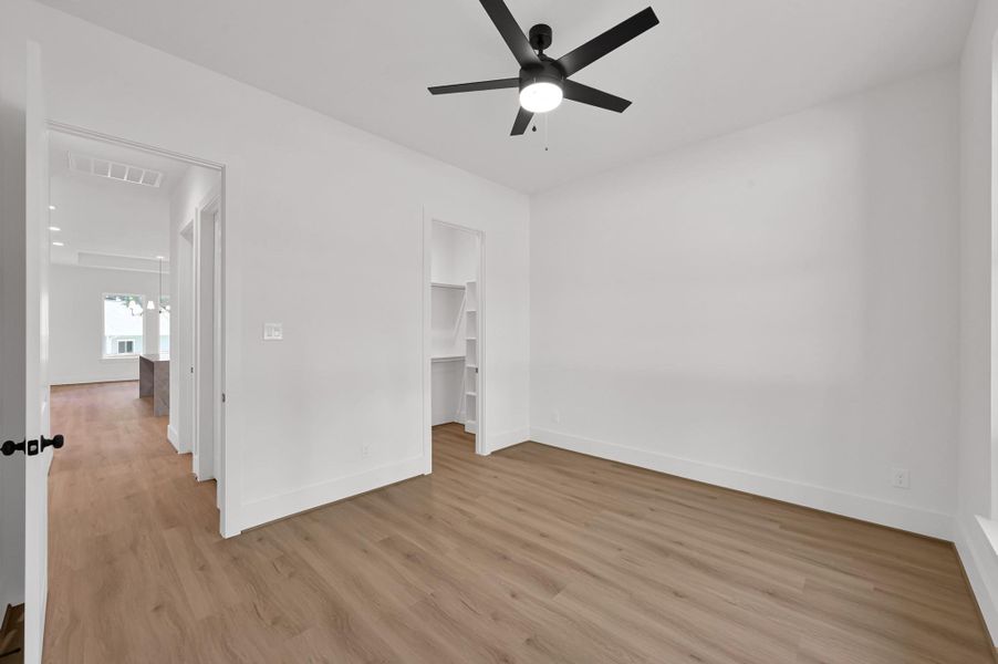 Spacious, unfurnished interior of a new home in , Willis (Image 32).