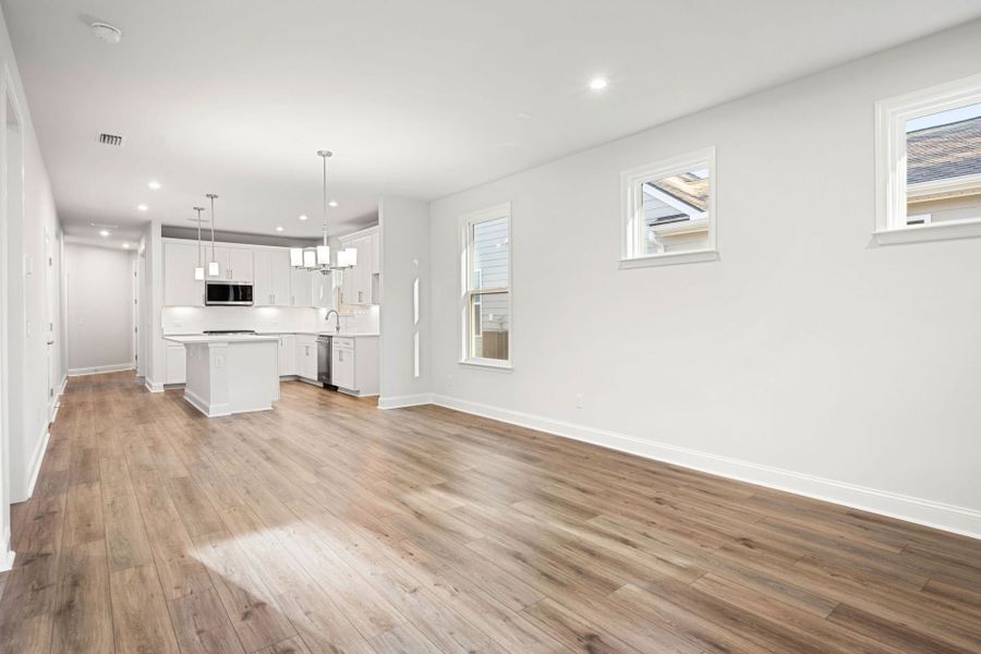 Spacious, unfurnished interior of a new home in Sun City Hilton Head, Bluffton (Image 18).