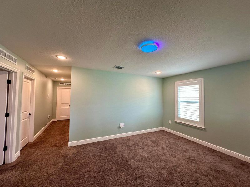 Spacious, unfurnished interior of a new home in , Port St. Lucie (Image 19).