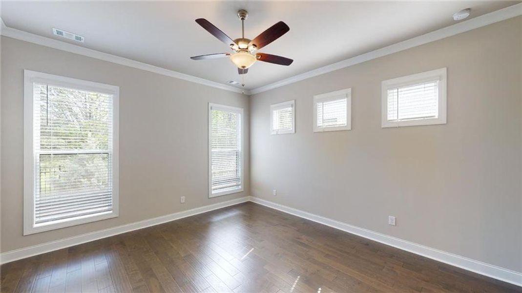 Spacious, unfurnished interior of a new home in Aberdeen, Hoschton (Image 13).