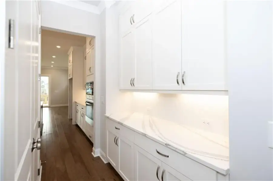 Furnished interior view inside a new home in Aberdeen, Hoschton (Image 6).