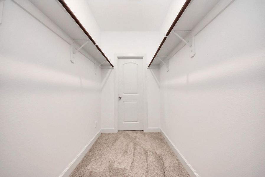 Spacious, unfurnished interior of a new home in , Houston (Image 35).