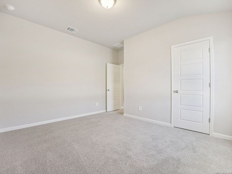 Spacious, unfurnished interior of a new home in Arcadia Ridge - Classic Series, San Antonio (Image 23). Spacious, unfurnished interior of a new home in Arcadia Ridge - Classic Series, San Antonio (Image 23).