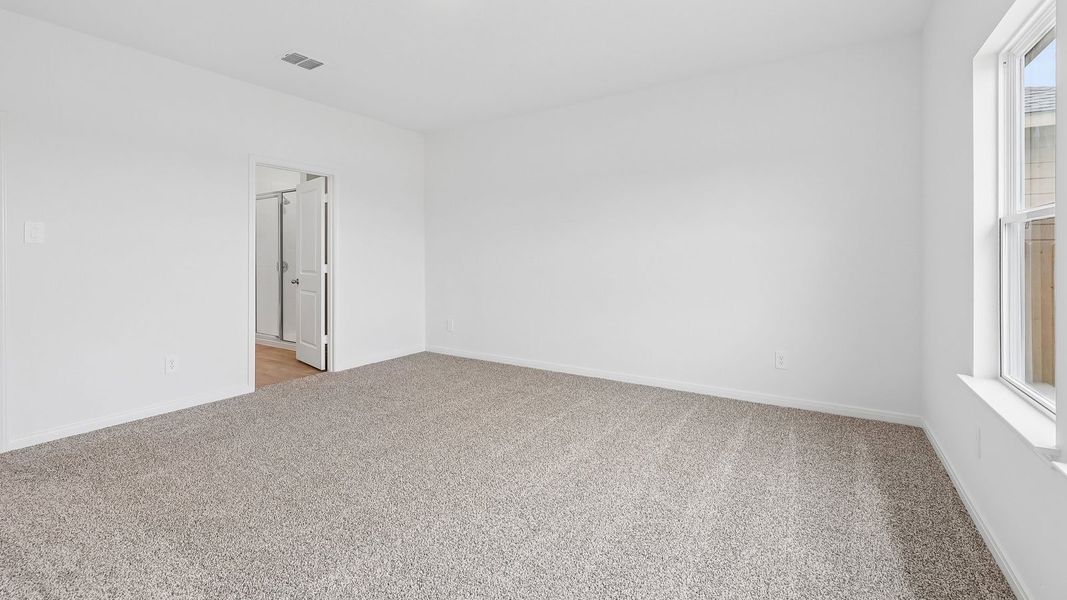 Spacious, unfurnished interior of a new home in Briarwood, Elgin (Image 25).
